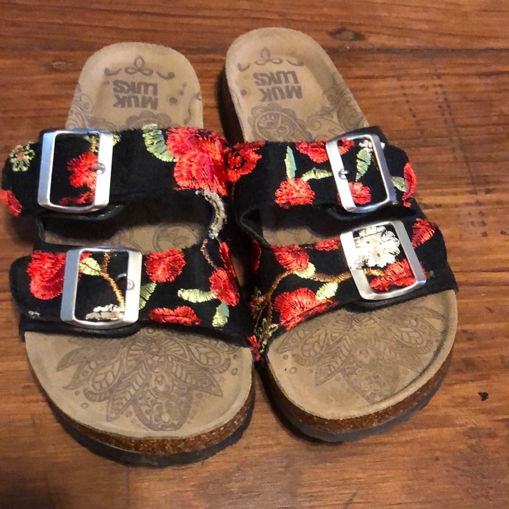 Muk Luks sandals with embroidery detail